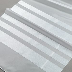 Firana POL-SAVA 001 /300/ 001 biały podkład z jasno srebrnymi pasami